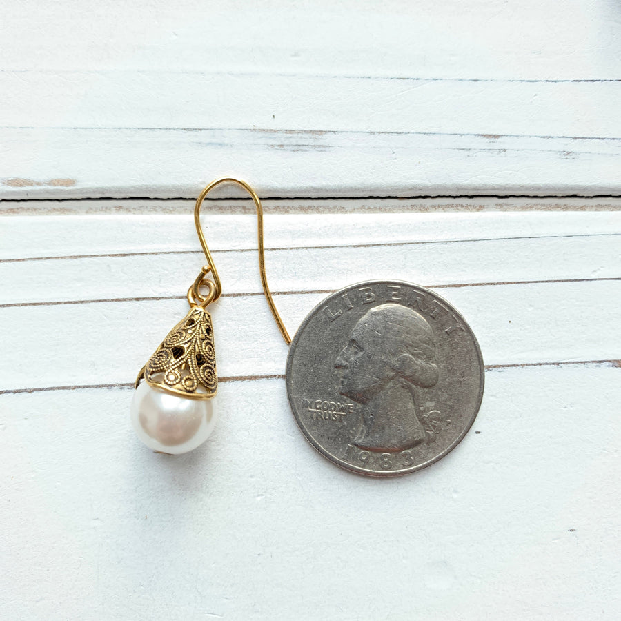 Filigree Bead Cap Pearl Earrings - 2 Pearl Color Options