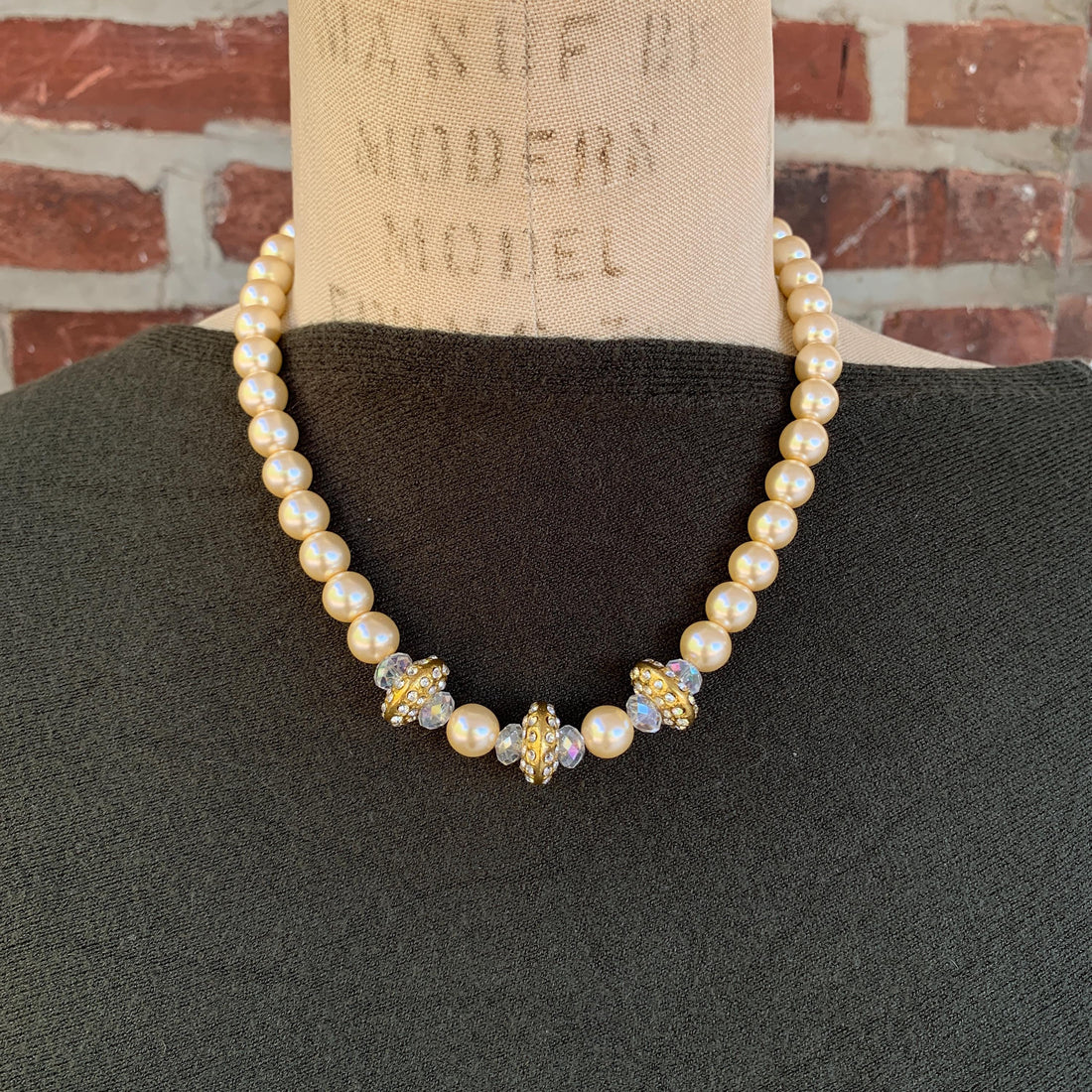 Pearl and Crystal Choker Necklace