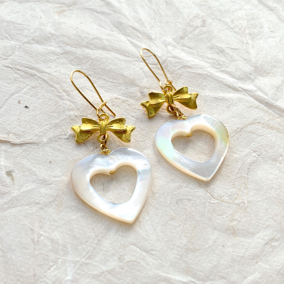 Lenora Dame Mother of Pearl Heart Earrings - Valentine&